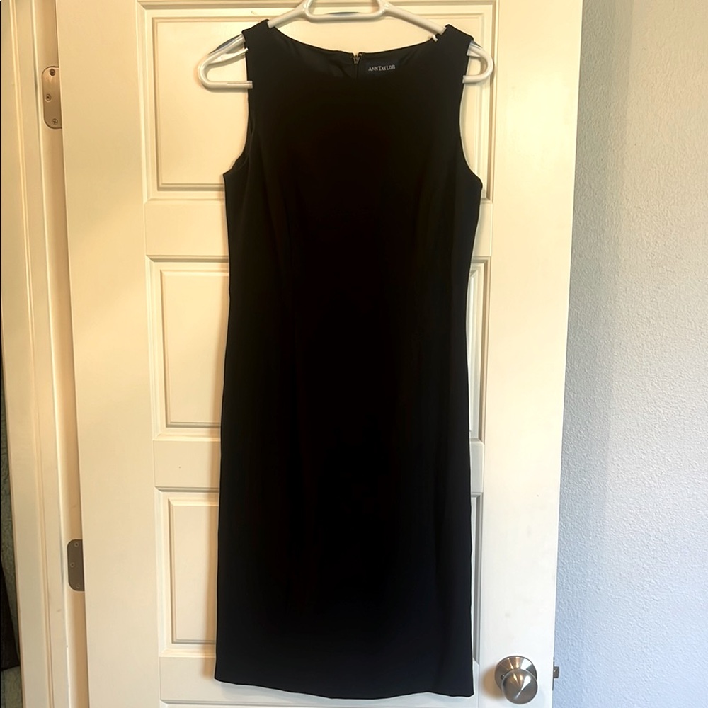 Anne Klein Black Sleeveless Dress